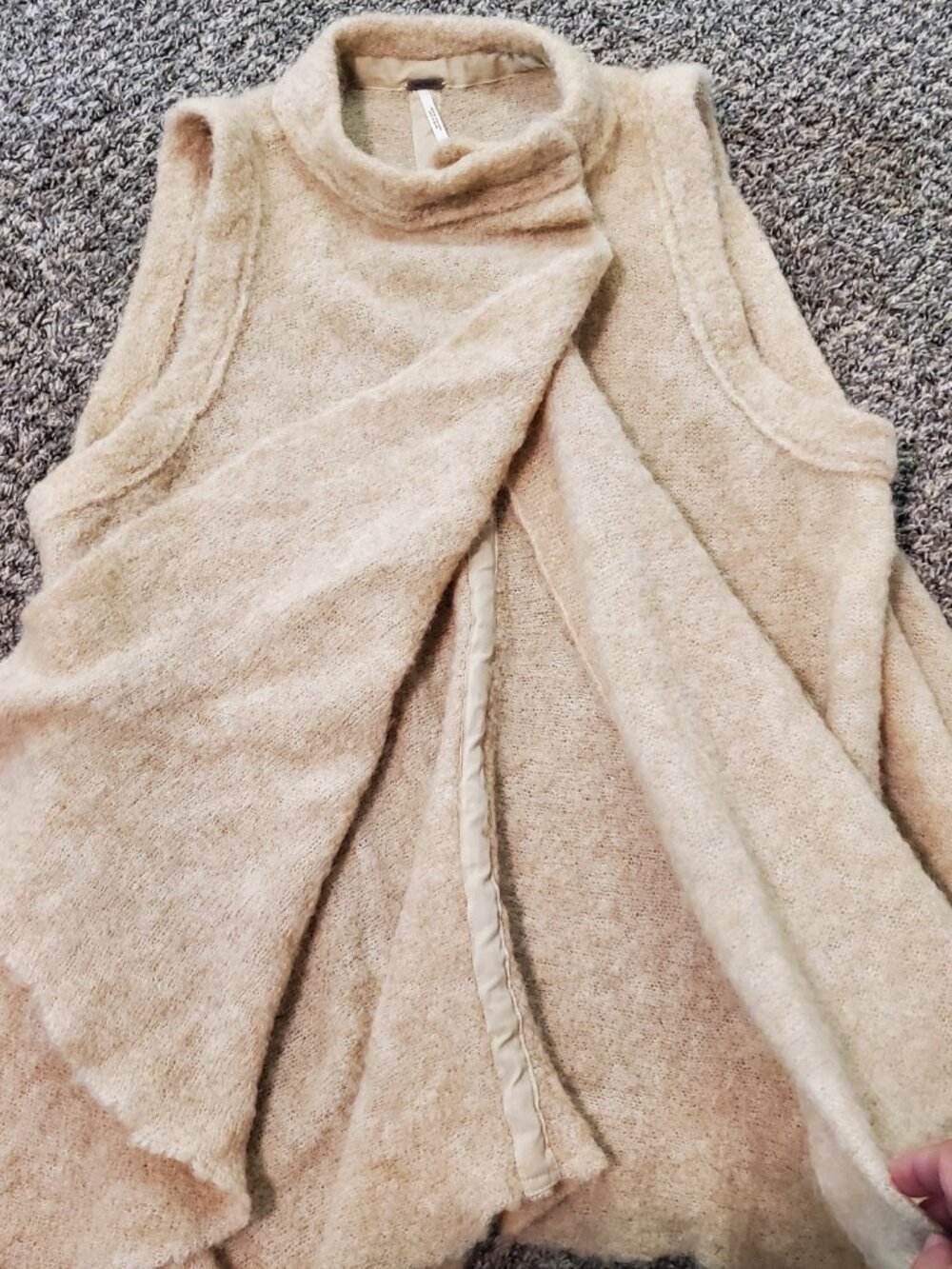 Free People Stand & Deliver Oversized Cream Wool Alpaca Snap Shawl - Small - Picture 4 of 9
